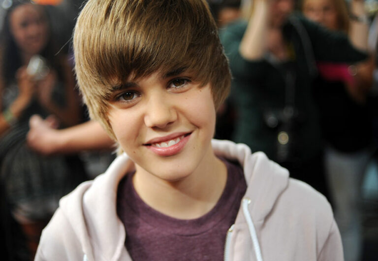 Famous Biography of Justin Bieber The Digital Biography The Digital